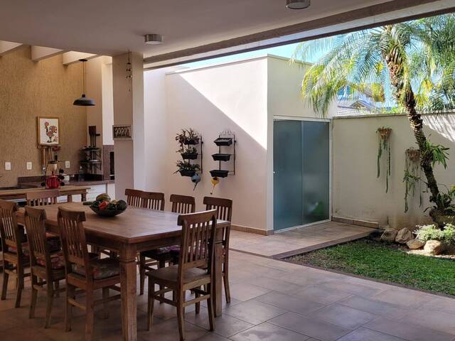 Casa para Venda em São José dos Campos - 4