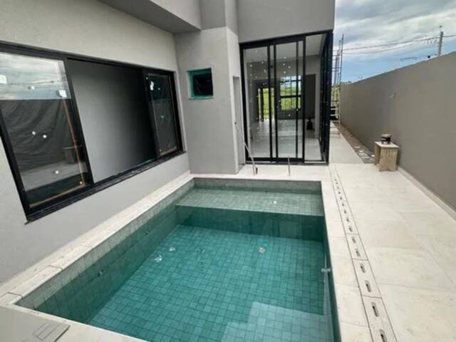 Casa para Venda em São José dos Campos - 2