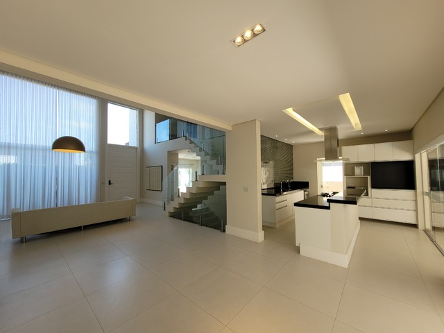 Casa para Venda em São José dos Campos - 4